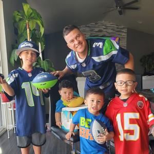 Meet your Posher, Emmanuel